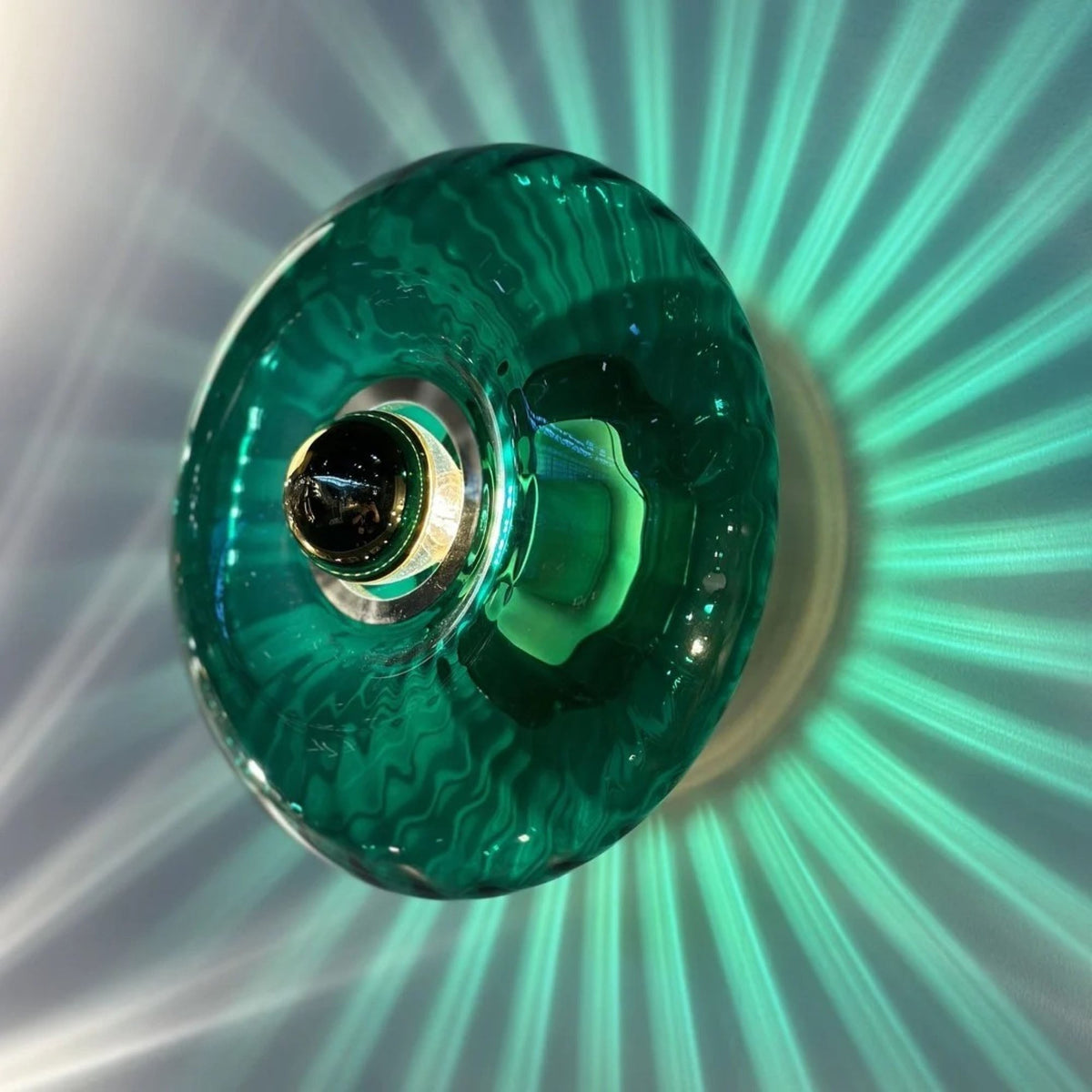 Grace Wall Light Glass Green / Small - Ø 20 Cm