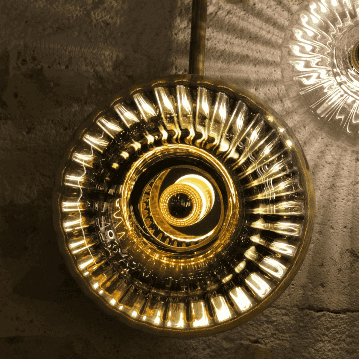 Grace Wall Light Glass Gold / Large - Ø 28 Cm